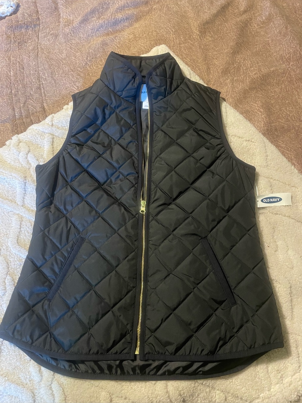 Old Navy Black Diamond-Quilt Puffer Vest